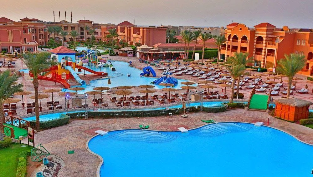 charmillion club aquapark area